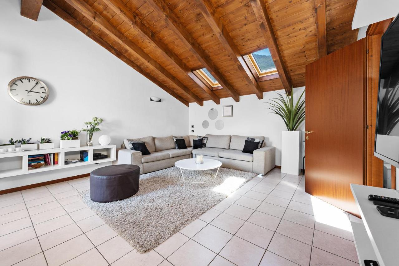 شقة Casacamelia 35, 3 Bdrm With View Lake Como Acquaseria المظهر الخارجي الصورة