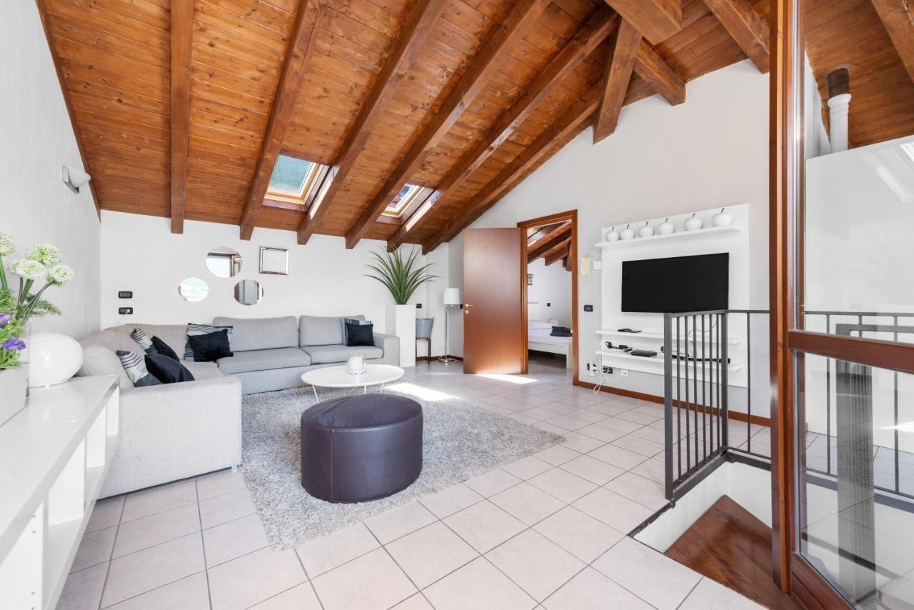 شقة Casacamelia 35, 3 Bdrm With View Lake Como Acquaseria المظهر الخارجي الصورة