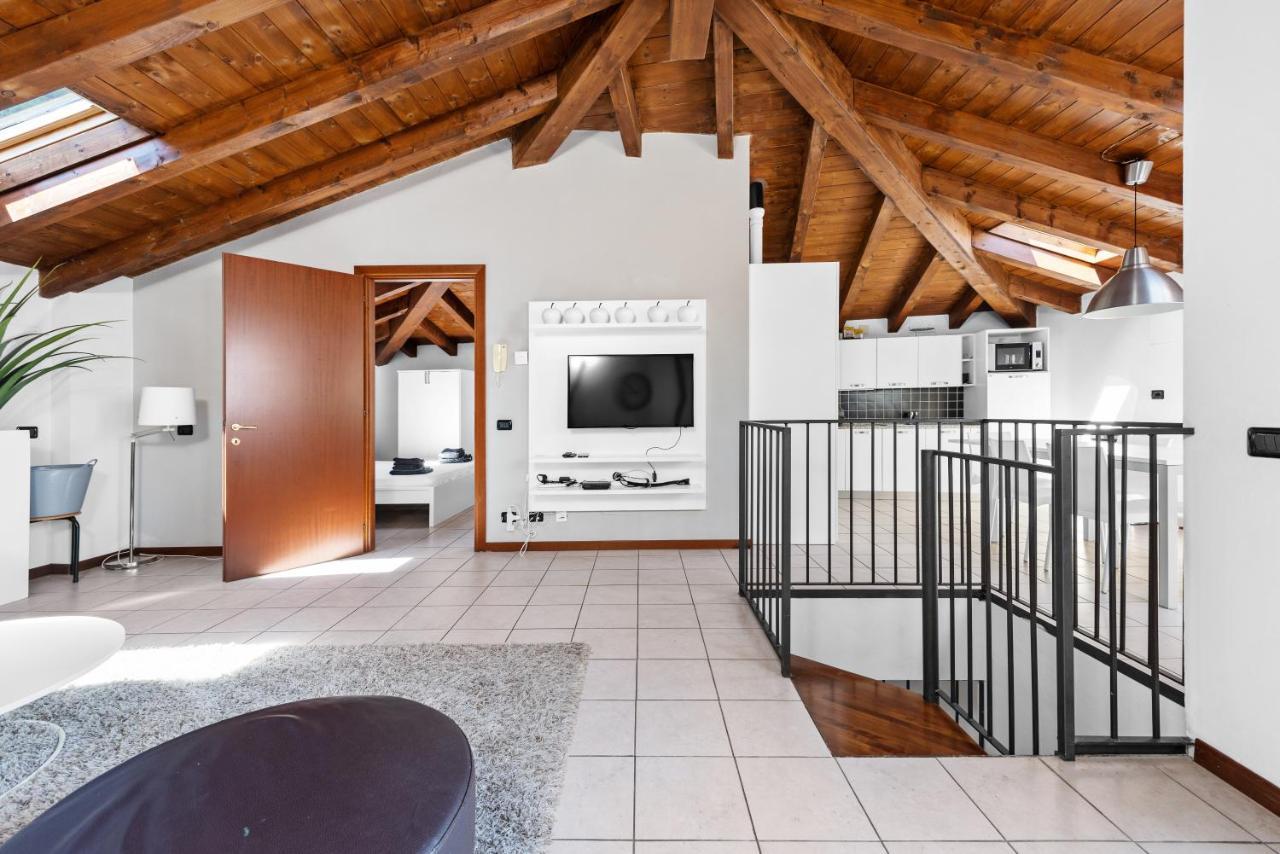 شقة Casacamelia 35, 3 Bdrm With View Lake Como Acquaseria المظهر الخارجي الصورة