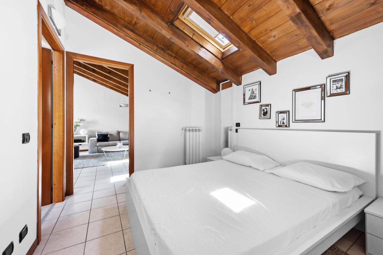 شقة Casacamelia 35, 3 Bdrm With View Lake Como Acquaseria المظهر الخارجي الصورة